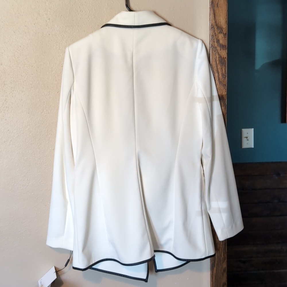 Calvin Klein Women's Open Front Jacket with Black Trim - Picture 6 of 6
